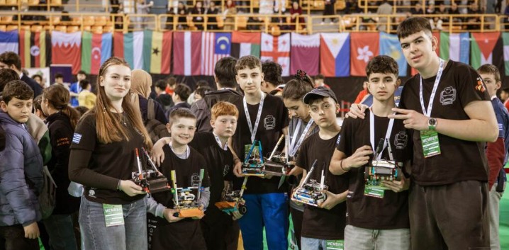 ΣΑΡΩΤΙΚΗ ΕΠΙΤΥΧΙΑ ΤΗΣ ΟΜΑΔΑΣ ΡΟΜΠΟΤΙΚΗΣ IRONBRICK ΣΤΗΝ ΟΛΥΜΠΙΑΔΑ ΡΟΜΠΟΤΙΚΗΣ 2026 (MRC) ΚΑΙ ΣΤΟΝ 2ο ΔΙΑΓΩΝΙΣΜΟ Biznovation