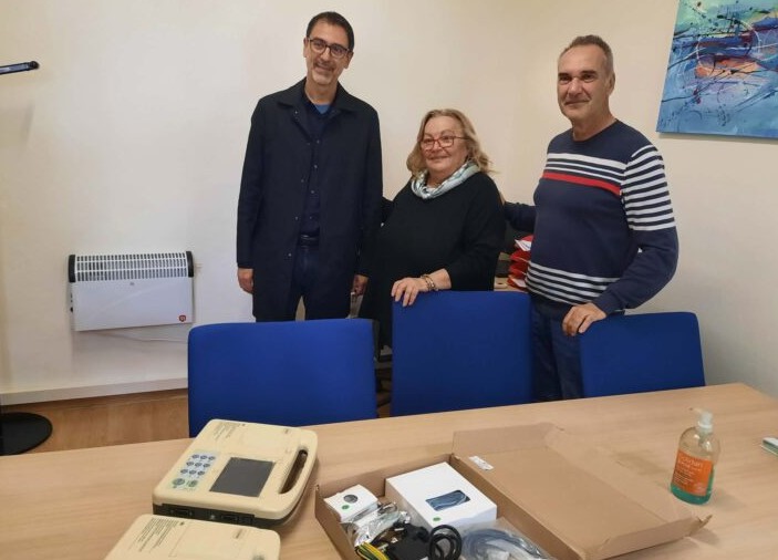 ΔΩΡΕΑ ΗΛΕΚΤΡΟΚΑΡΔΙΟΓΡΑΦΩΝ ΑΠΟ ΤΟΝ ΔΗΜΟ ΣΕΡΡΩΝ ΣΤΟ ΚΕΝΤΡΟ ΥΓΕΙΑΣ ΣΡΤΥΜΟΝΙΚΟΥ