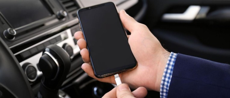 ΦΟΡΤΙΣΗ ΚΙΝΗΤΟΥ ΤΗΛΕΦΩΝΟΥ – ΜΠΟΡΕΙ ΝΑ ΚΑΤΑΣΤΡΕΨΕΙ ΤΗΝ ΜΠΑΤΑΡΙΑ ΤΟΥ ΑΥΤΟΚΙΝΗΤΟΥ;