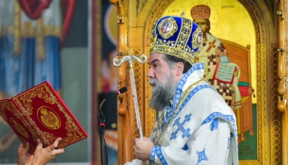 Ο ΜΗΤΡΟΠΟΛΙΤΗΣ ΣΕΡΡΩΝ ΚΑΙ ΝΙΓΡΙΤΗΣ ΘΕΟΛΟΓΟΣ ΤΕΛΕΣΕ ΤΗΝ ΙΕΡΑ ΑΚΟΛΟΥΘΙΑ ΤΟΥ ΑΚΑΘΙΣΤΟΥ ΥΜΝΟΥ ΣΤΗΝ ΜΗΤΡΟΠΟΛΗ ΣΕΡΡΩΝ